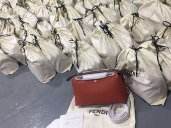 揭秘东莞奢侈品牌代工厂 原单批发如何在上海市场深耕